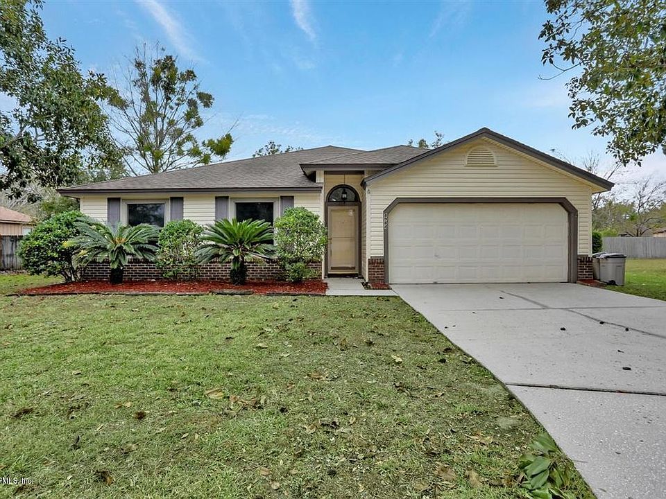1st image of 8984 Country Bend Cir S