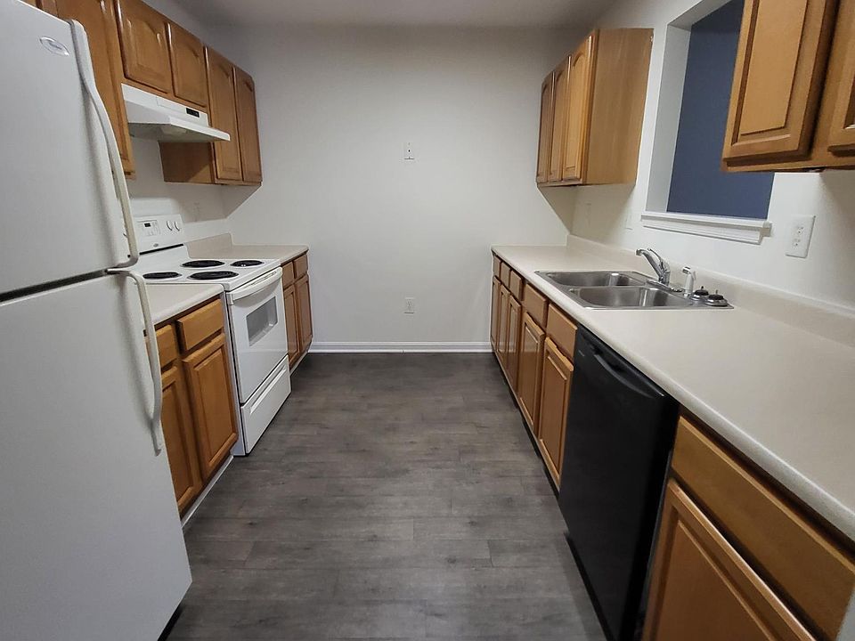 2nd image of 10701 Brookmeade Dr #2