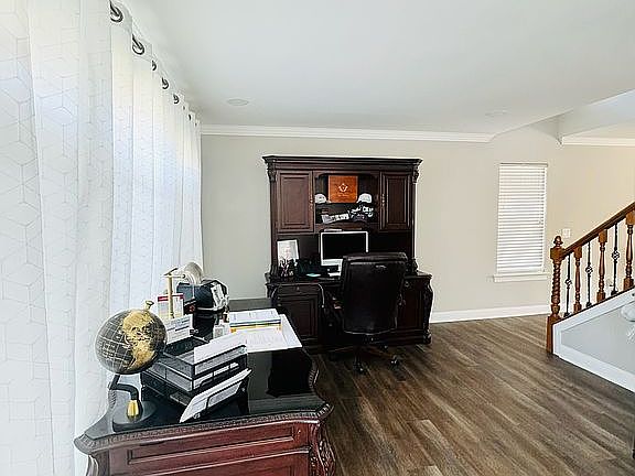 2nd image of 1732 Brookwood Dr NE