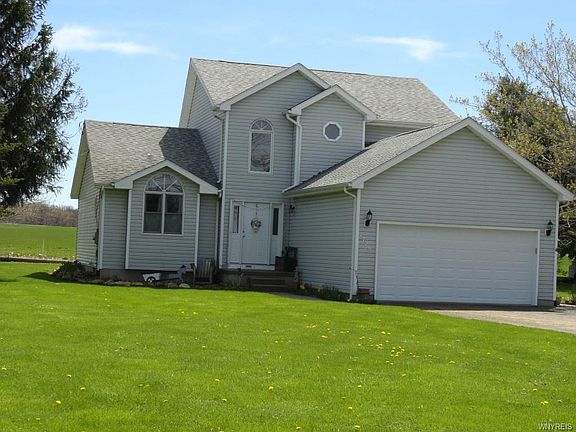 2nd image of 8726 Lakeview Dr