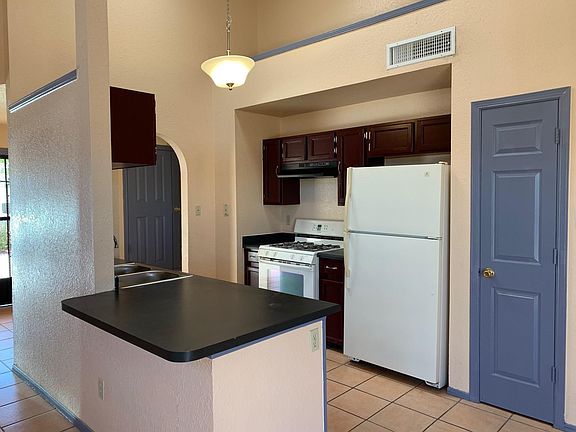 4th image of 11329 Tenaha Ave