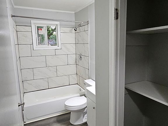 3rd image of 101 King St