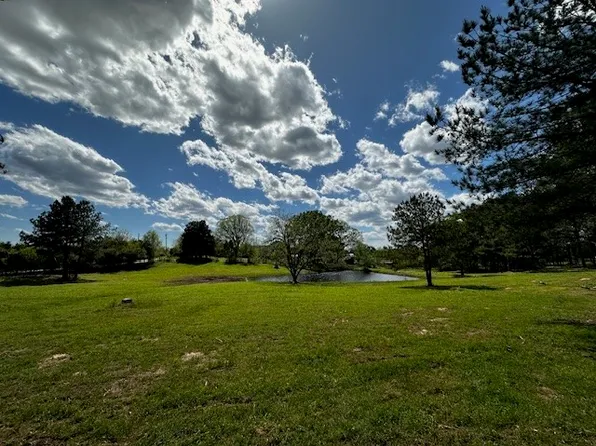 2127 Brown Rd, Starr, SC 29684