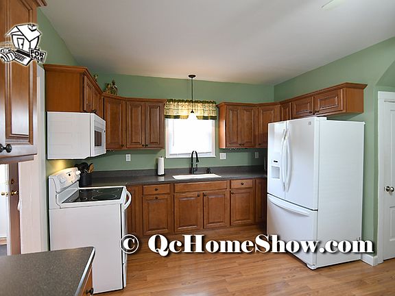 15 x 12 Eat In Kitchen