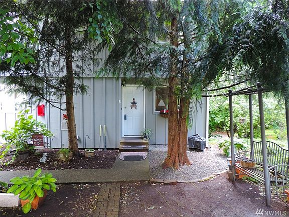2nd image of 2818 60th Ln SE