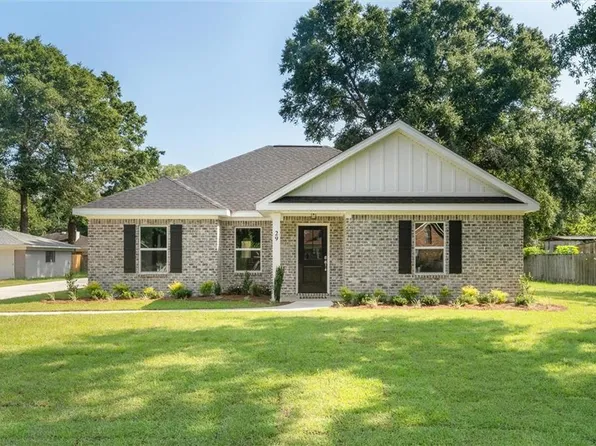 29 Lemans Dr N, Satsuma, AL 36572