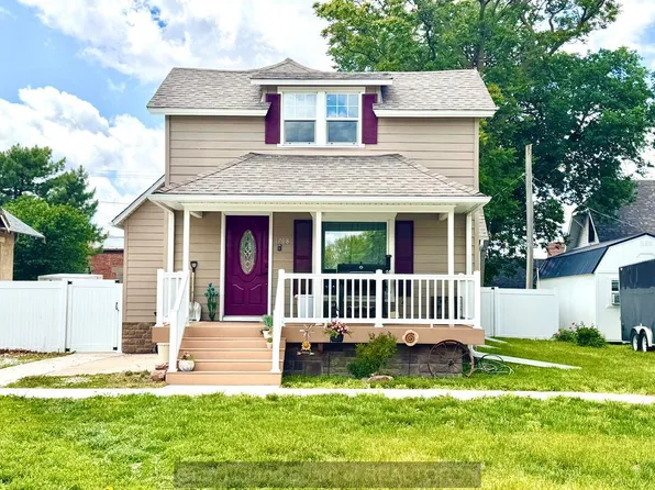 1708 16th Ave, Central City, NE 68826