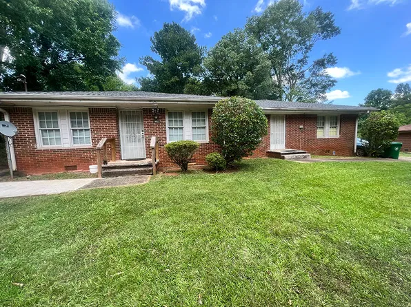 1462 Janmar Dr, Decatur, GA 30032