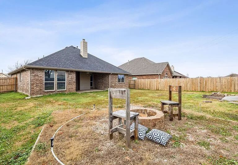 1800 Meadowlark Ln — Photo 28