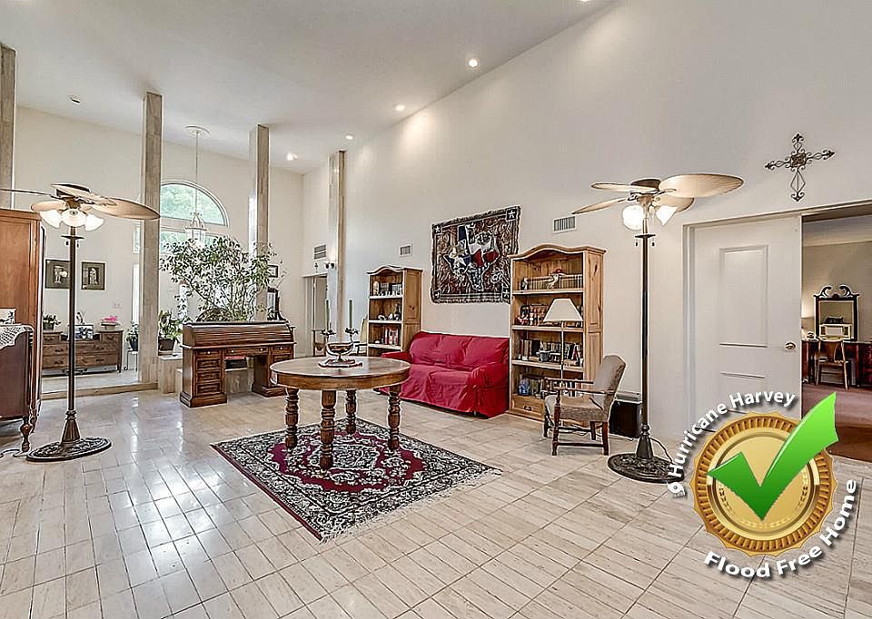 1st image of 601 Westview Terrace Dr