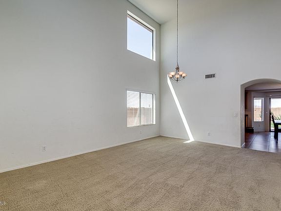4th image of 17382 N Carmen Ave