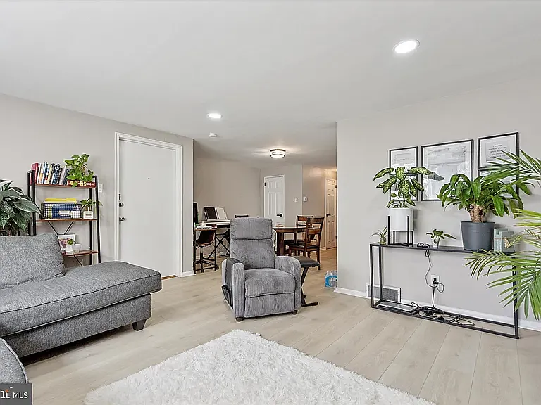 120 Clement Rd #D — Photo 5