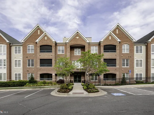 7055 Heritage Hunt Dr APT 207, Gainesville, VA 20155