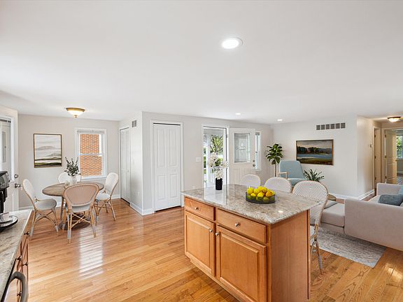 5th image of 84 Vernier Rd #1F