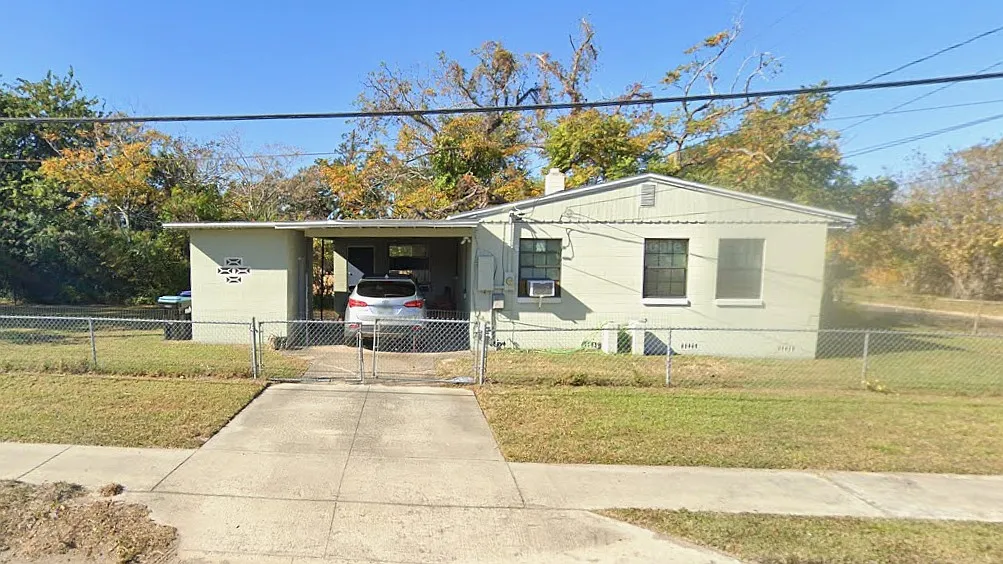2 bed, 792 sqft, $1,295 — Photo 2