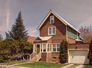 214 8th St, Calumet, MI 49913