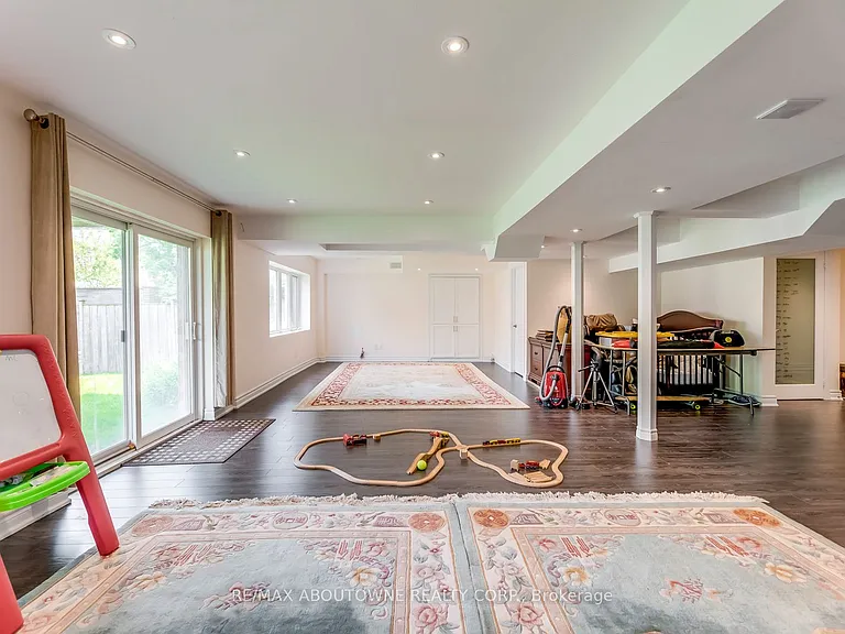 2481 Taylorwood Dr — Photo 41