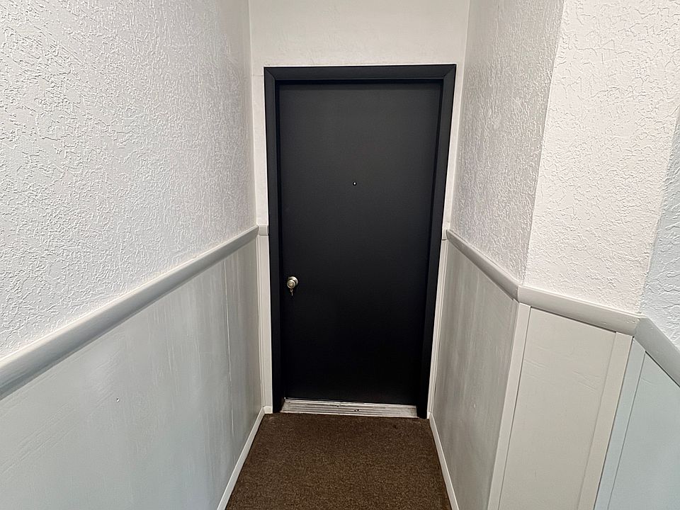 1st image of 1525 Beechview Ave Floor 2