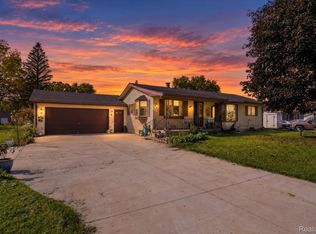 7178 Riegler St, Grand Blanc, MI 48439
