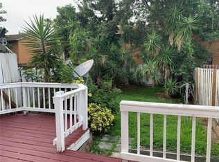 9059 NW 40th Pl, Sunrise, FL 33351