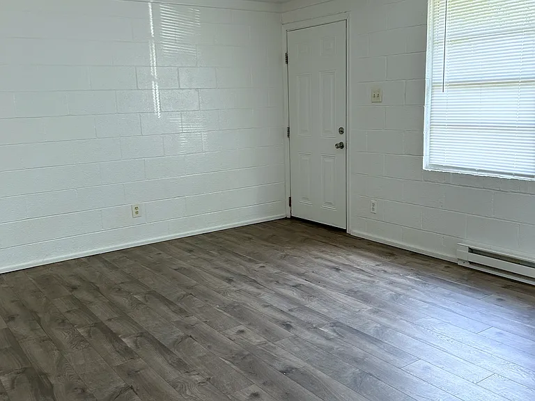 705 Ann St — Photo 5