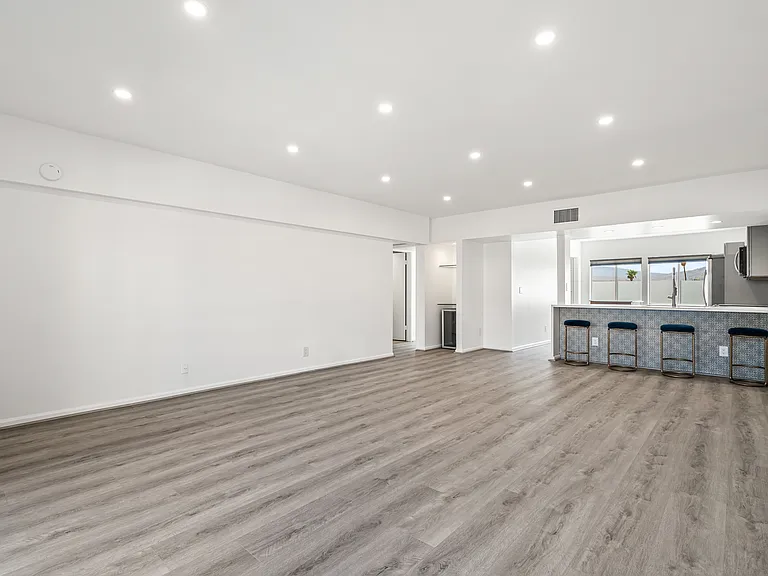 277 E Alejo Rd #219 — Photo 14