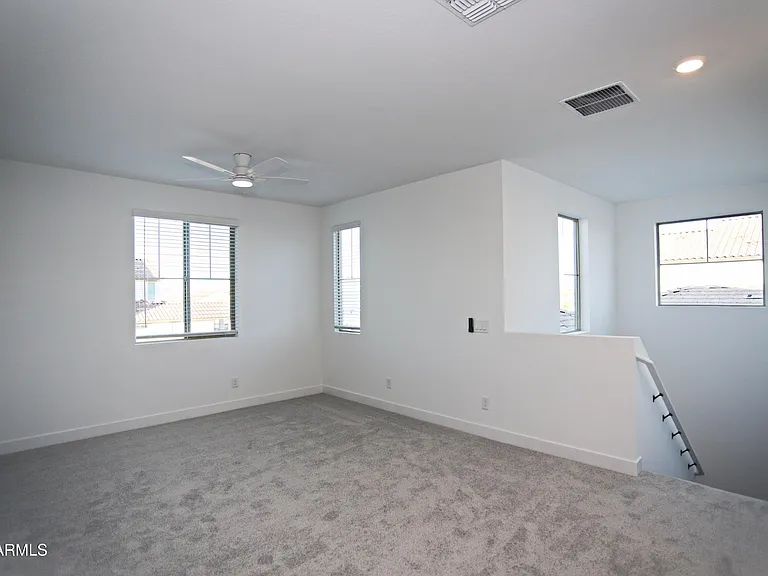 773 W Lark Dr — Photo 16