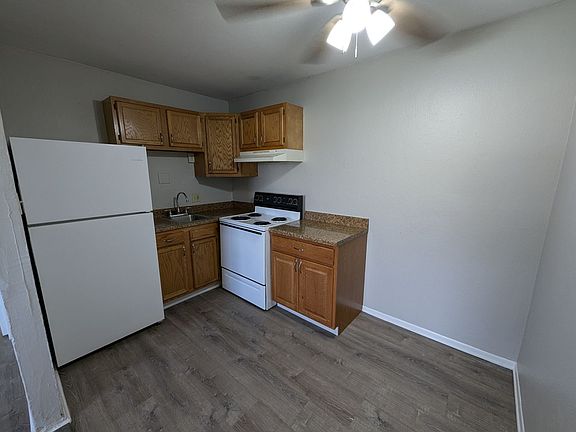 3rd image of 3706 Greenwood Blvd #22