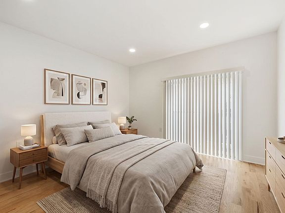 2nd image of 525 Washington St APT 2