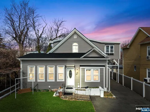 45 Harrison Ave, Saddle Brook, NJ 07663