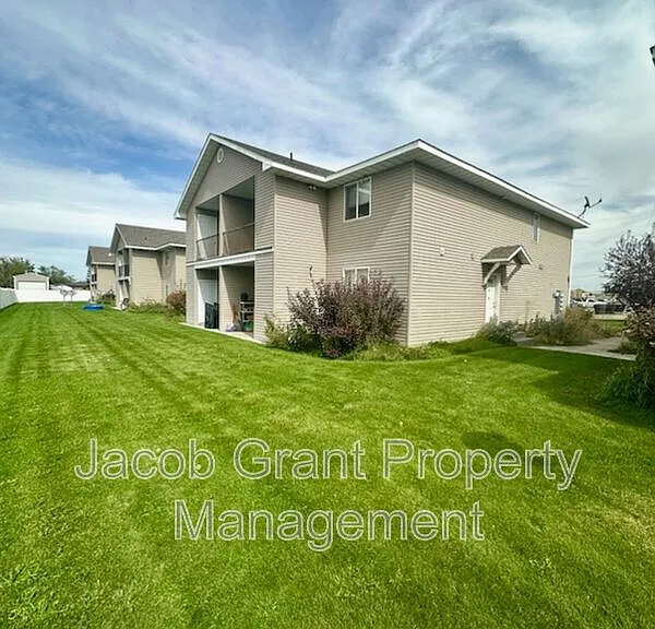 454 E Center St #B15 — Photo 10