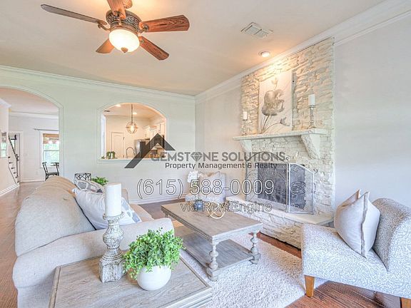 3rd image of 1008 Beverly Ln