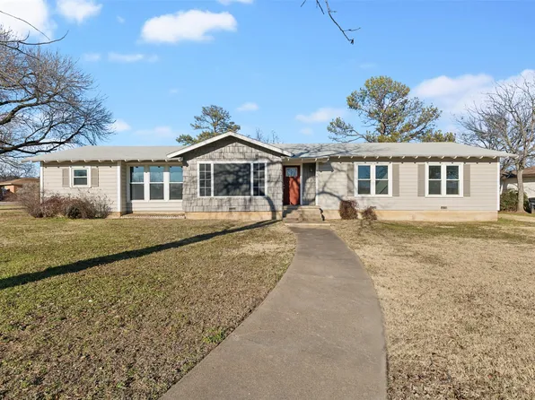 214 Circle Dr, Cleburne, TX 76033