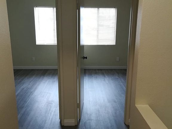 4th image of 14997 Washington Dr APT 1