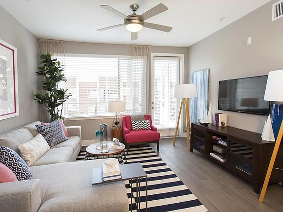 5th image of 168 W Green St #4040