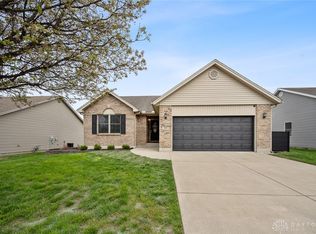 608 Meadowview Ct, Carlisle, OH 45005