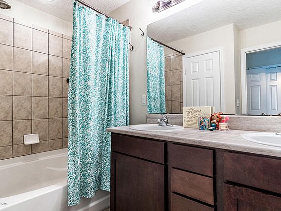 3rd image of 96192 Stoney Glen Ct