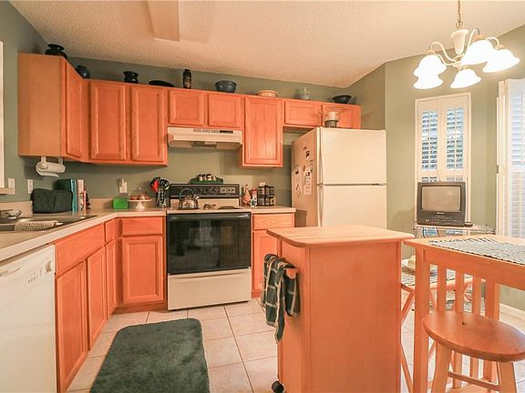 2nd image of 4909 Heron Run Cir