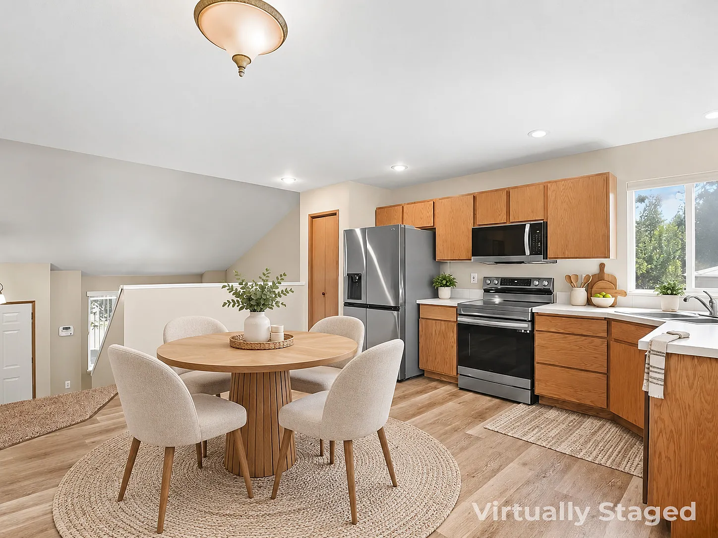 4 bed, 1800 sqft, $2,395 — Photo 2