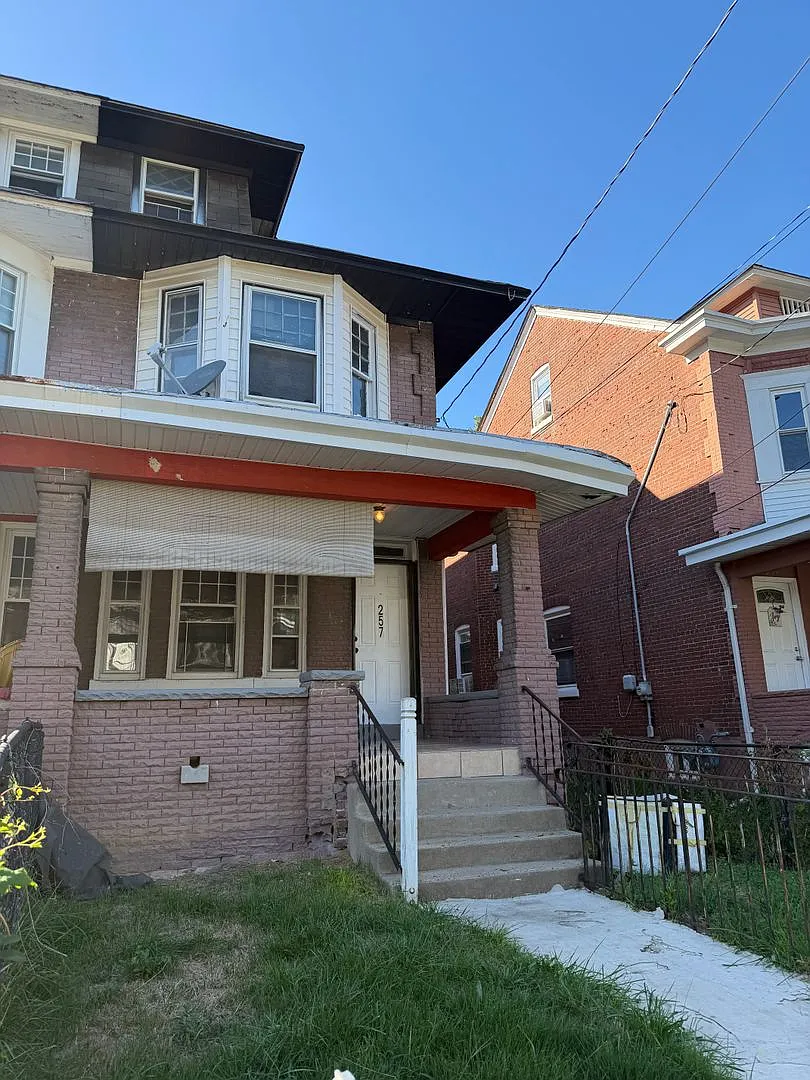 257 Highland Ave — Photo 1