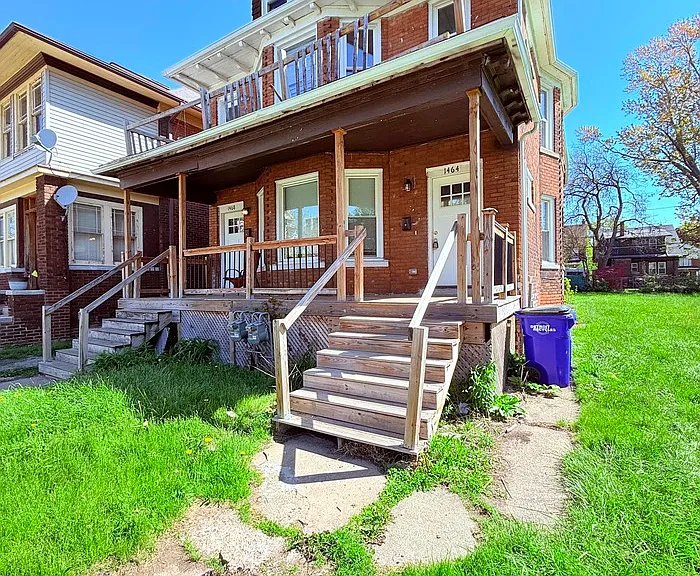 1464 Baldwin St — Photo 1