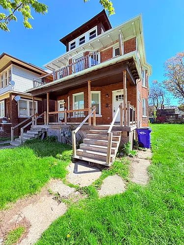 1464 Baldwin St Photo 1