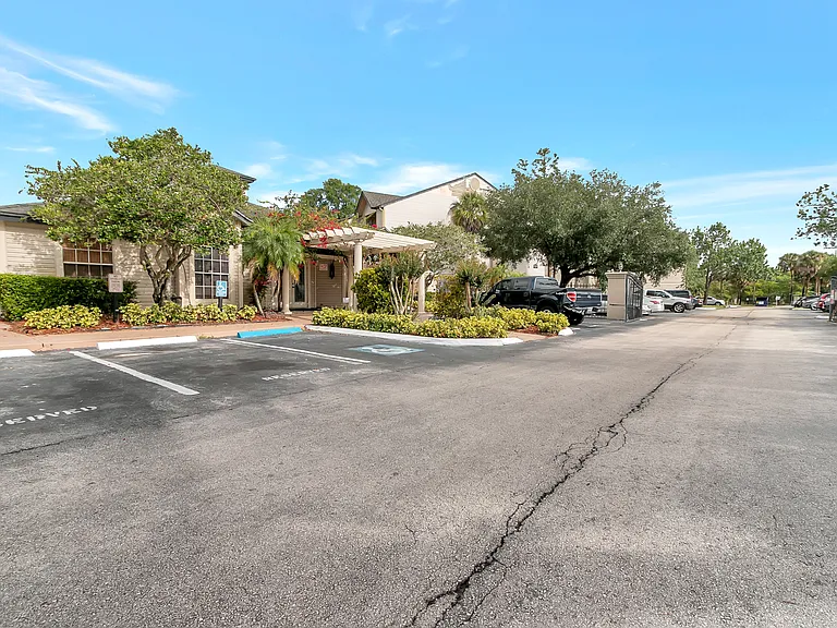 1908 Lake Atriums Cir #11 — Photo 15