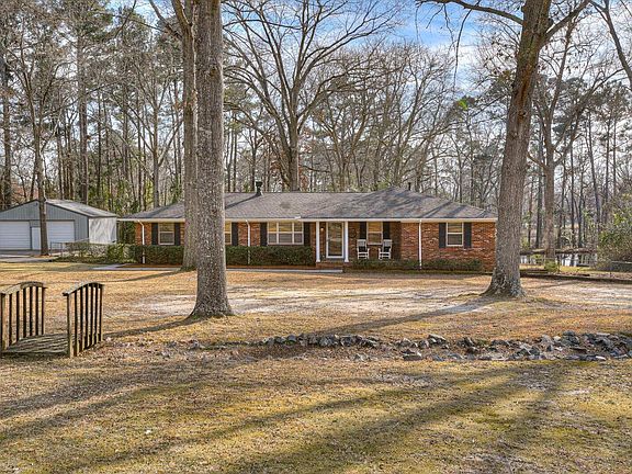 3rd image of 4564 Dewey Drive