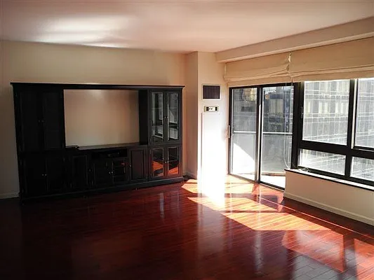 Rented by Corcoran | media 17