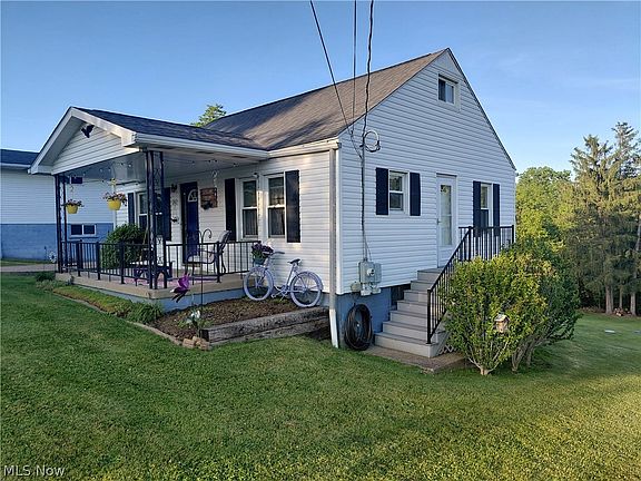 3rd image of 242 Cedar Rd