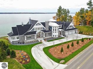 10860 Bluff Rd, Traverse City, MI 49686