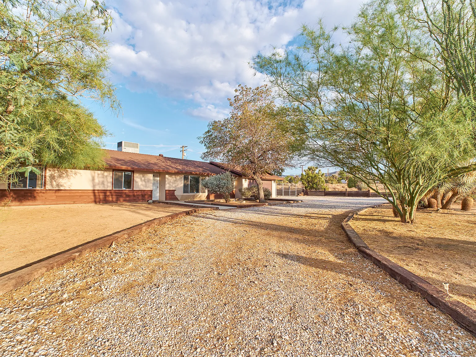 3 bed, 1554 sqft, $2,395 — Photo 3