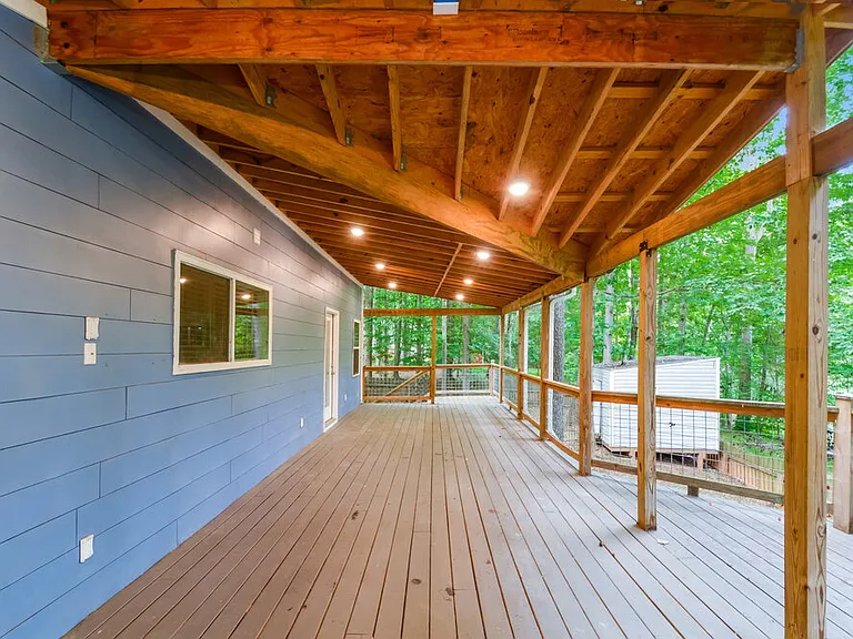 310 Berwick Ct — Photo 17