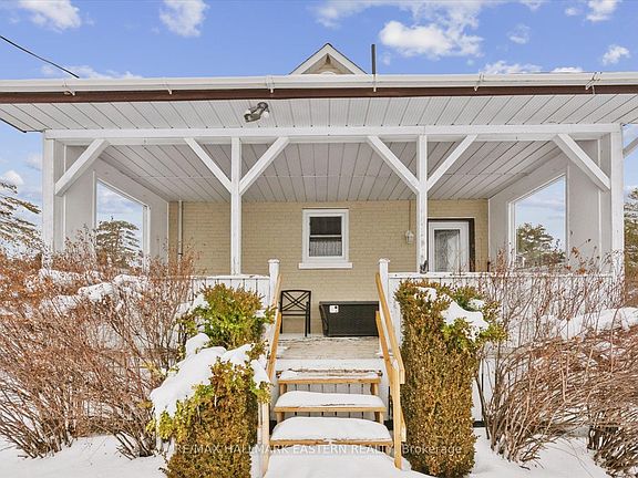 3rd image of 1320 Heights Rd